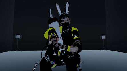 Leo & Luna rave bunnys