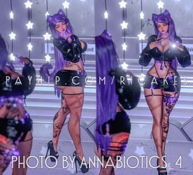 Ariana [VRChat Avatar]