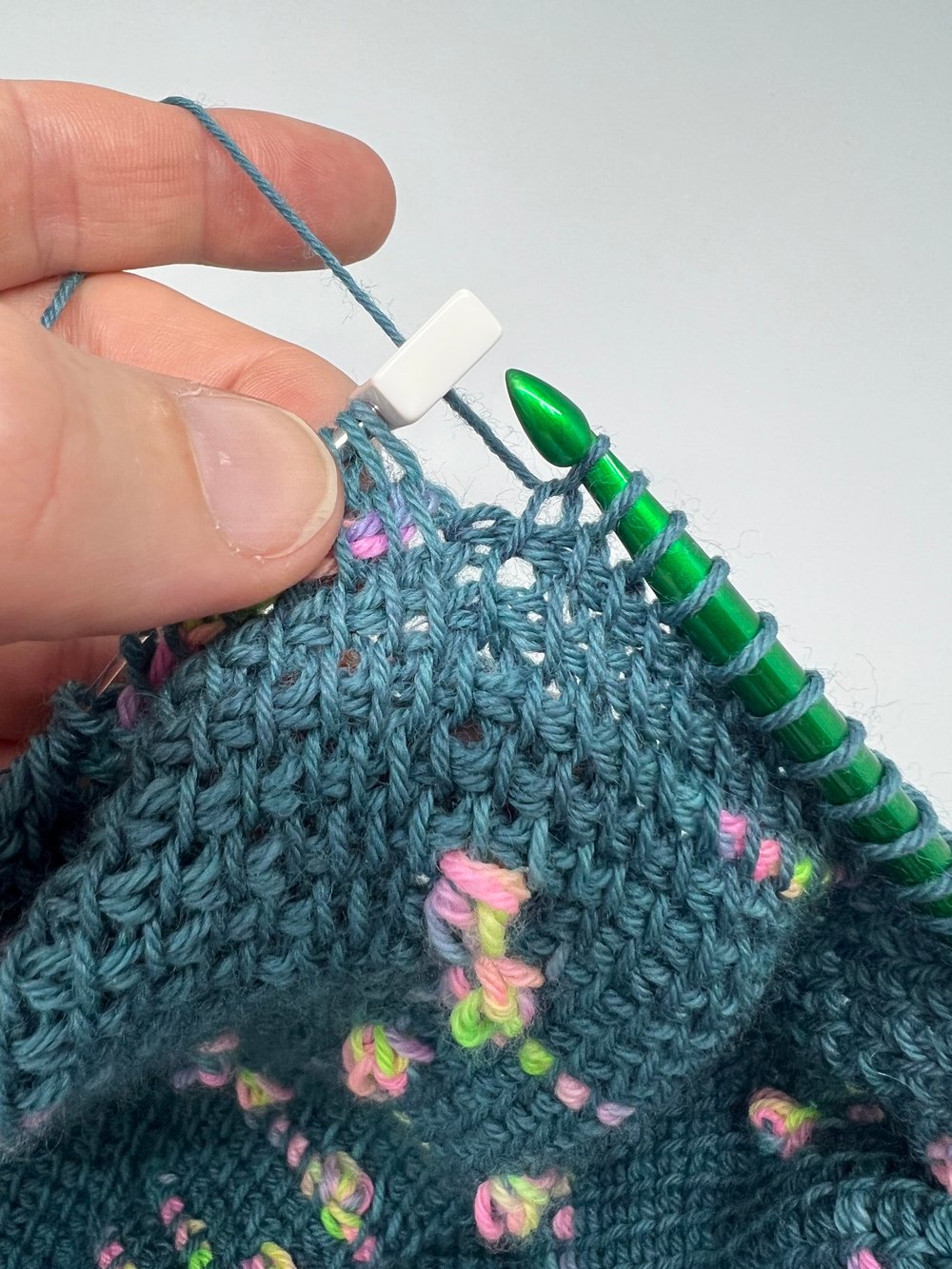 Connecting stitch