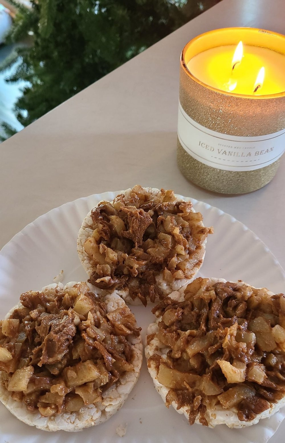 Homemade Apple Almond Butter Rice Cakes | DeannaLey.com