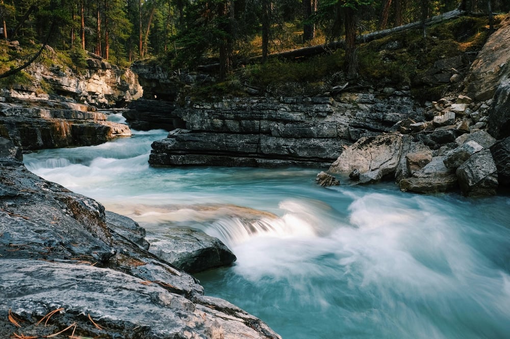River running between rocky banks