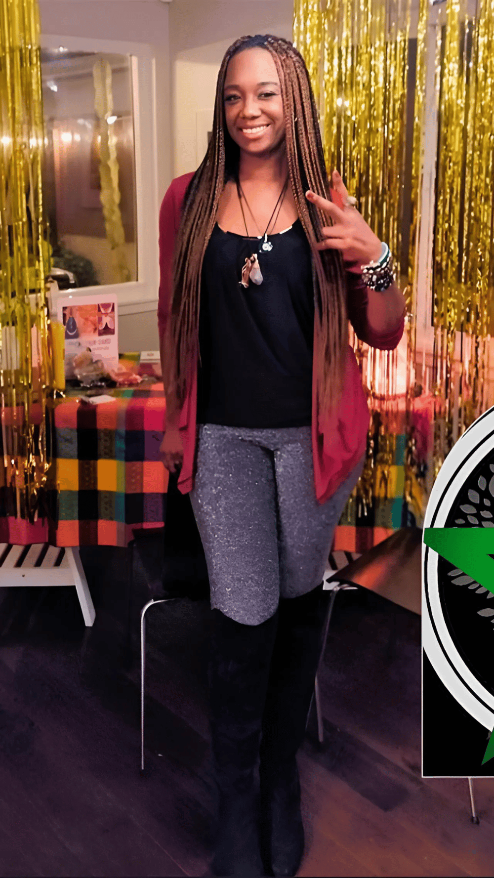 For just $200, I offer 3 hours of captivating psychic readings that will intrigue and delight your guests. Whether it's a birthday bash, corporate gathering, or special celebration, I bring a unique blend of intuition and entertainment to create an atmosp