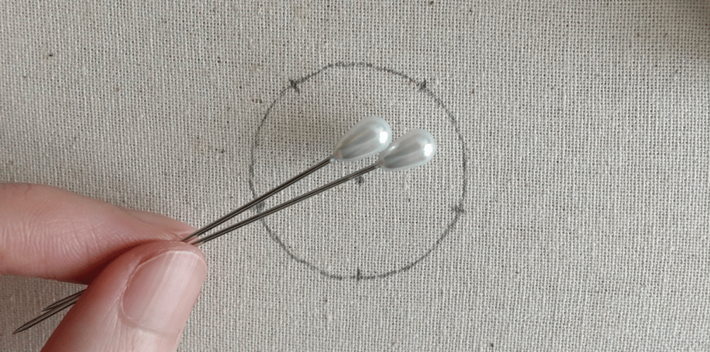 Long pearl head pins