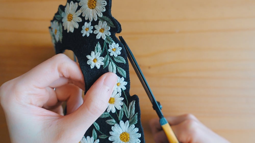 How to Make an Embroidery Photo Fram