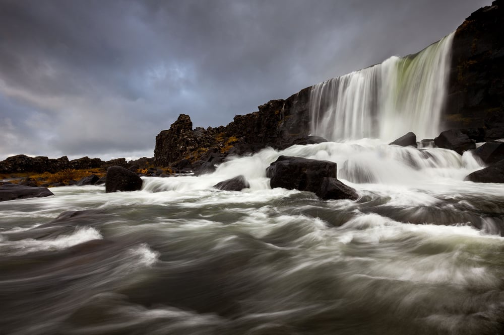 Öxarárfoss thingvillir waterfall long exposure art dramatic iceland moody beautiful landscape tour horizontal_1