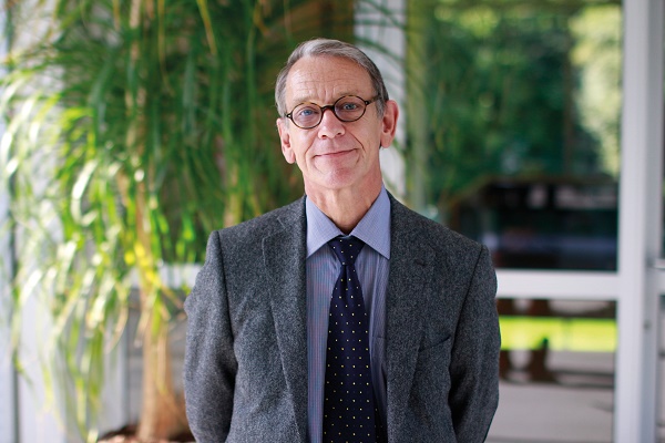 Urban Alehagen, Kardiolog och Överläkare, samt professor vid Institutionen för hälsa, medicin och vård (HMV) vid Linköpings Universitet.