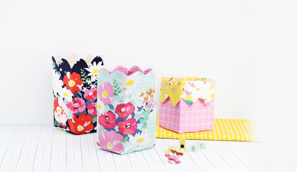 floral mini baskets made with kaia bin pattern