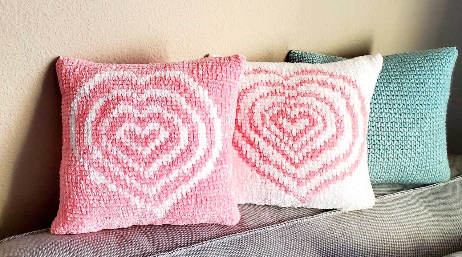 How to crochet Radiating Heart Pillow - HandmadebyRaine