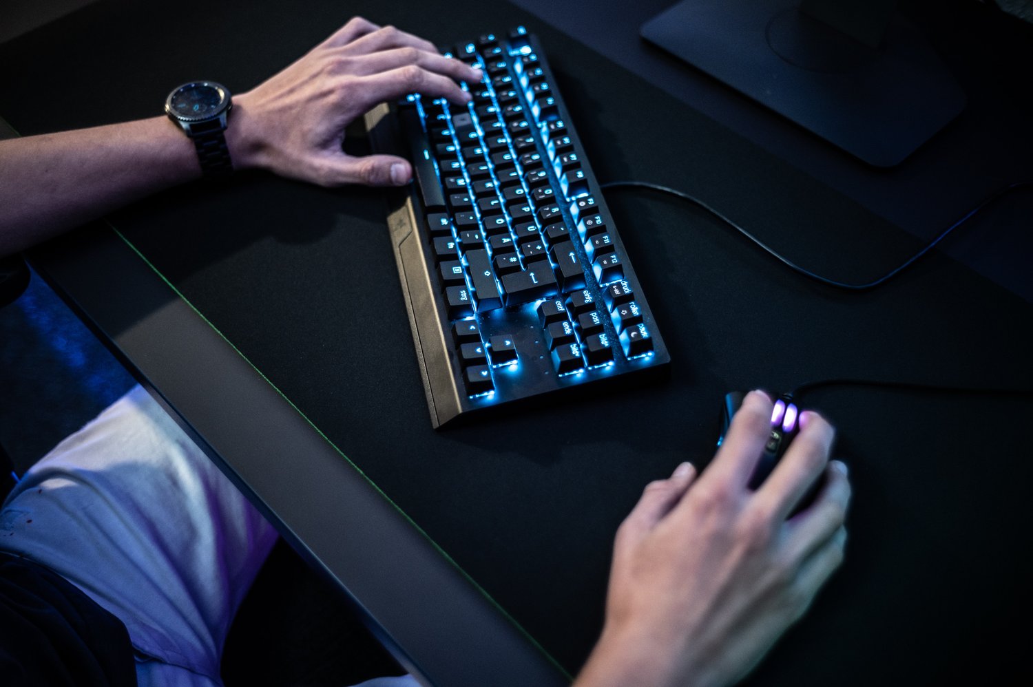 WHY MIDJOURNEY USES DISCORD