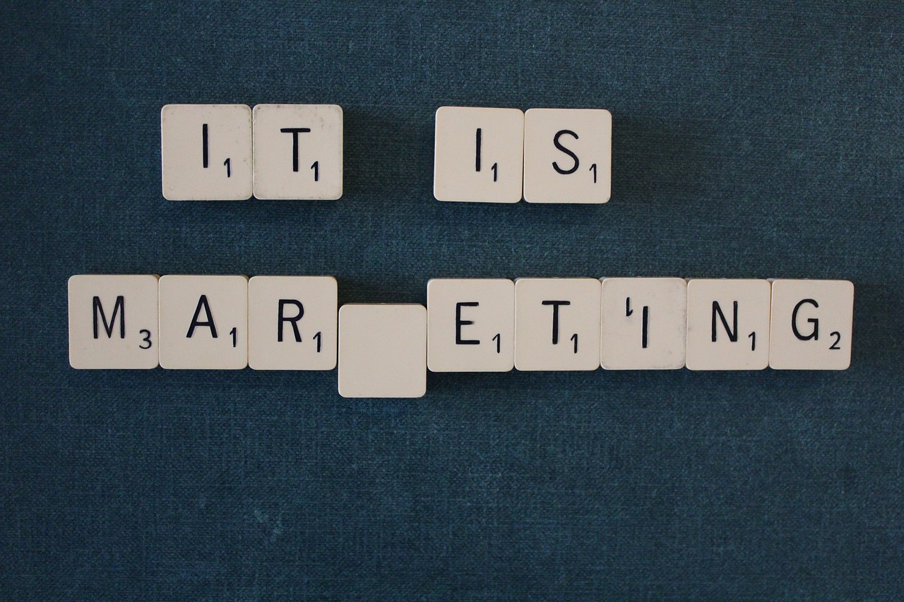 Piezas Scrabble, marketing