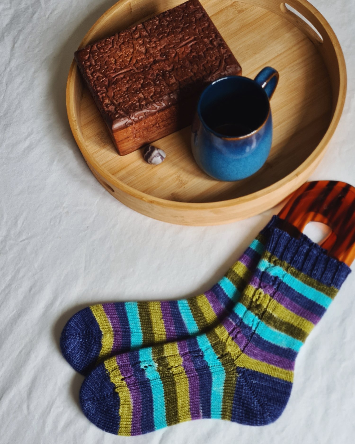 What is the best way to knit socks: Cuff down or toe-up — Louise Tilbrook  Designs