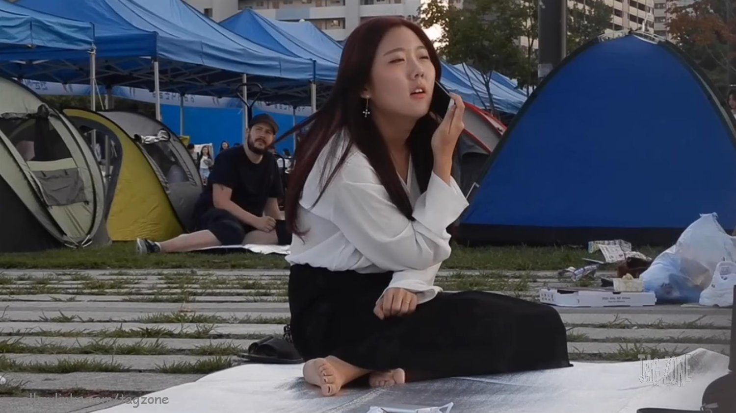 Active Korean Feet/Soles At The Park - Payhip