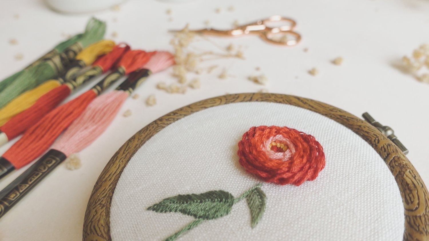 Looped Blanket Stitch, A Step-by-Step Guide with FREE Zinnia Embroidery Pattern