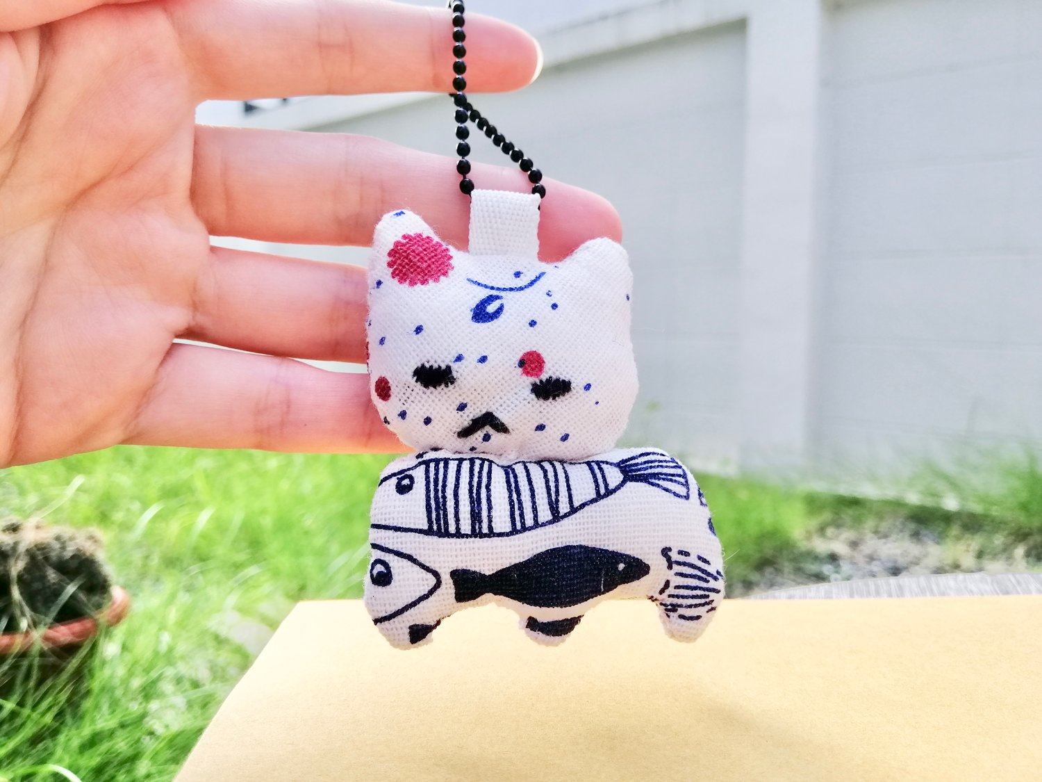 Handmade Plush Toy: Plushie keychain / adorable cat keychain - handcrafted miniature keychain plushie with distinctive designs and patterns.
