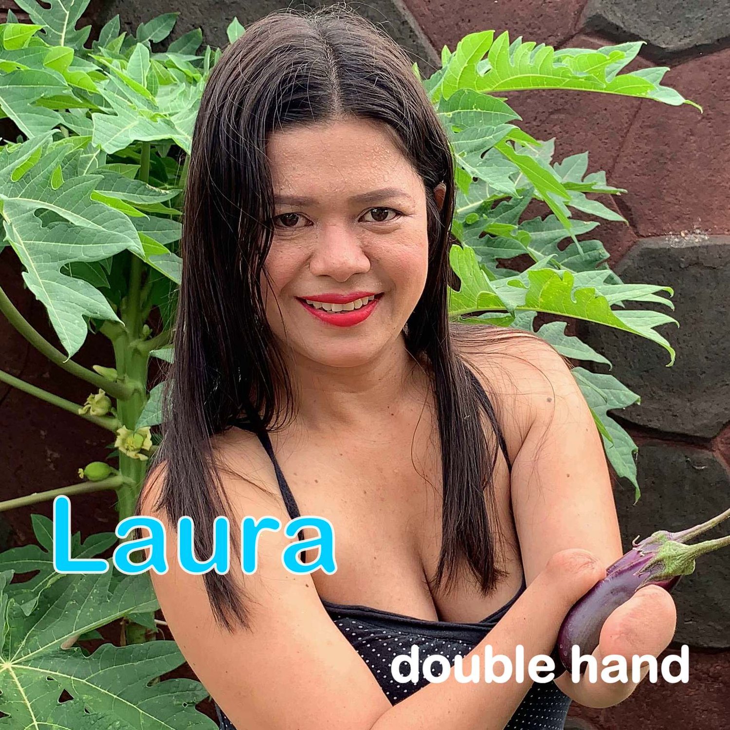Luara double hand amputee