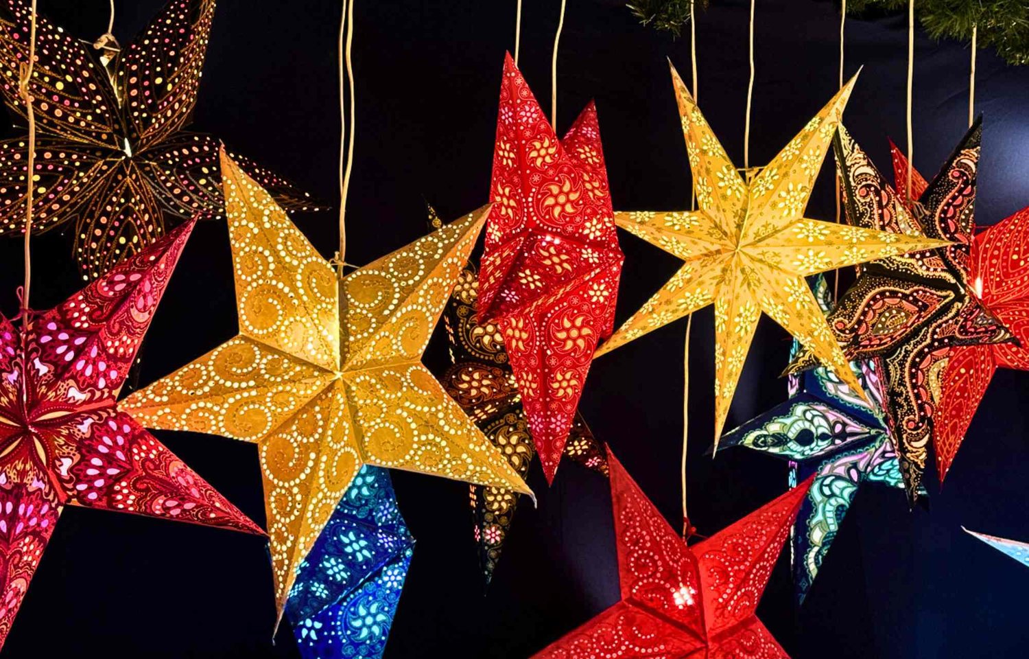 In the heart of Hamburg, the enchanting allure of Christmas unfurls along the illustrious Jungfernstieg, casting a spell that resonates with the spirit of the season. The "Weißer Zauber" Christmas market, nestled on the shores of the Binnenalster, transforms this iconic location into a radiant spectacle, illuminating the waters with an incredible light. A visit to Jungfernstieg is not just an excursion; it is a journey into the very essence of the holiday spirit.  The market, aptly named "Weißer Zauber" or "White Magic," derives its charm from the elegant white tents that grace the landscape, bestowing upon the Christmas market an unparalleled ambiance. As you wander through the approximately 650-meter-long market, a sensory feast unfolds, captivating visitors with a symphony of lights, scents, and sounds. The offerings from exhibitors beckon, inviting you to explore and be inspired by the myriad treasures on display.  Jungfernstieg Christmas is an experience that transcends the temporal, leaving an indelible mark on the tapestry of memories. The splendid Alster location, bathed in golden splendor, becomes the radiant heart of the festivities. The air is adorned with the enchanting fragrances of mulled wine and cinnamon, as the boulevard unfurls with fine shopping opportunities, creating a haven for those seeking unique gifts and festive delights.  The atmospheric hours spent at Jungfernstieg are curated with an attractive program that elevates the holiday experience. Under the starry sky, the market offers the cool embrace of ice-skating—a timeless activity that adds a touch of magic to the winter festivities. Here, arts and crafts enthusiasts find a haven, a realm of creativity where every stall unveils fantastic treasures crafted with skill and passion.  As a special treat, the "Weißer Zauber" market introduces five imaginatively decorated fairytale ships, anchoring in place as whimsical sentinels of joy. These vessels, adorned with creativity, become a focal point of wonder, contributing to the magical ambiance that defines Jungfernstieg Christmas.  To immerse oneself in the spellbinding charm of Jungfernstieg Christmas is to embark on a journey through a dreamscape where tradition and modernity harmoniously coexist. The memories created amidst the glittering lights, the inviting scents, and the festive sounds linger, becoming a cherished part of the holiday narrative. Jungfernstieg Christmas is not just a market; it is a celebration of light, warmth, and the enduring magic that transforms this iconic location into a beacon of joy during the Christmas season.