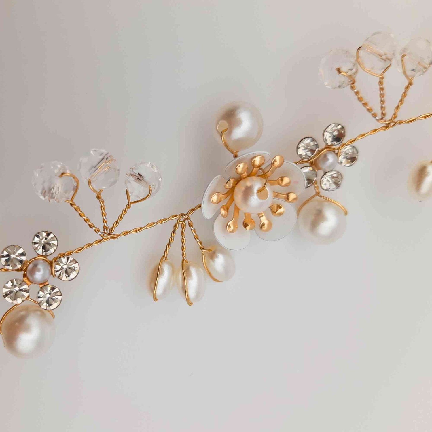 * goldener haarschmuck für strandhochzeit in hamburg * goldener haarschmuck für trauung in hamburg * goldener haarschmuck fürs heiraten in hamburg * goldenes haarband für brautjungfern in hamburg * goldenes haarband für eine braut in hamburg * goldenes ha