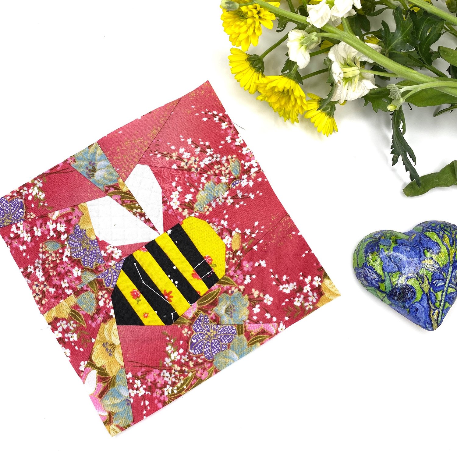 The Bumble Bee quilt block pattern is great for beginner quilters.