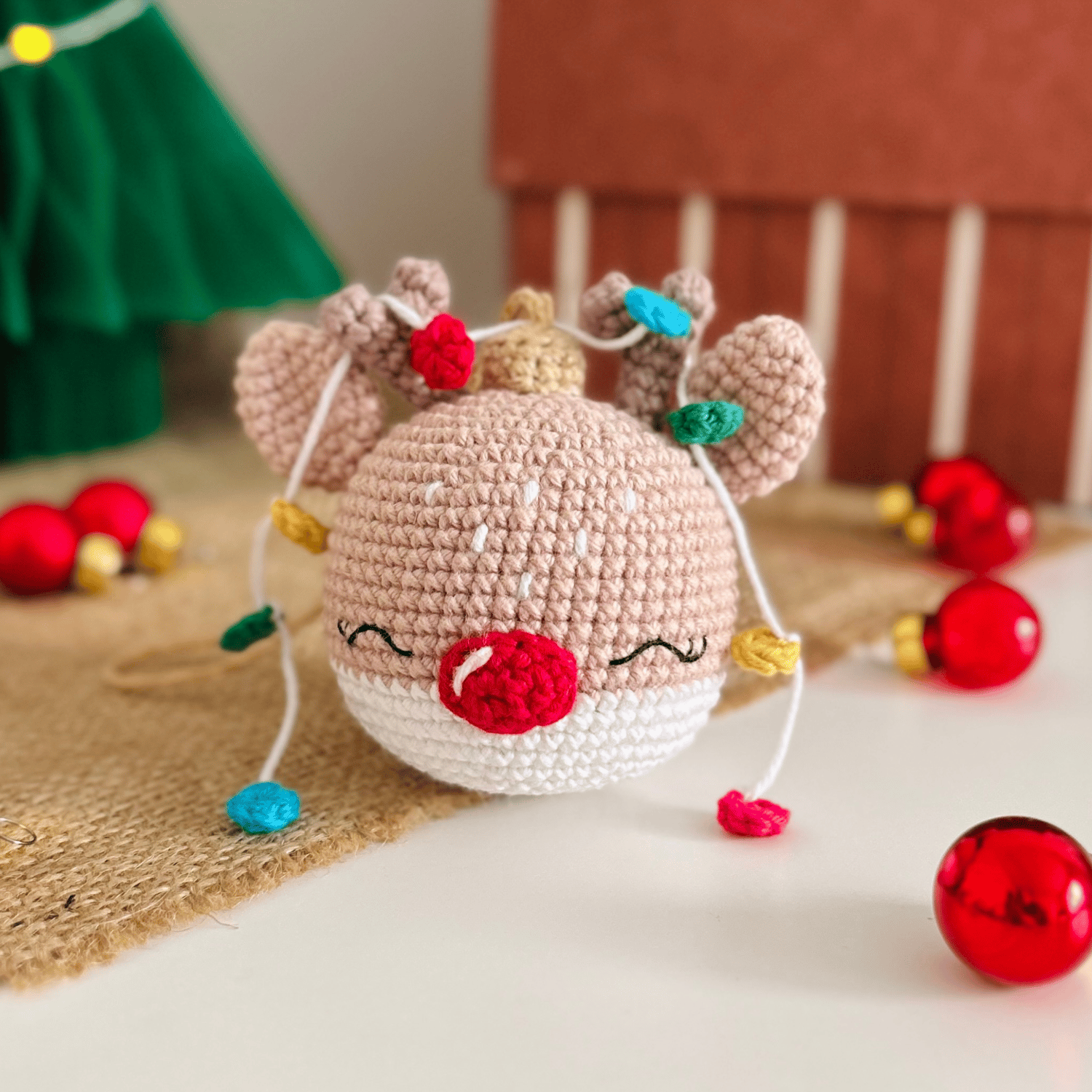 Free Christmas Ornament Amigurumi Crochet Pattern
