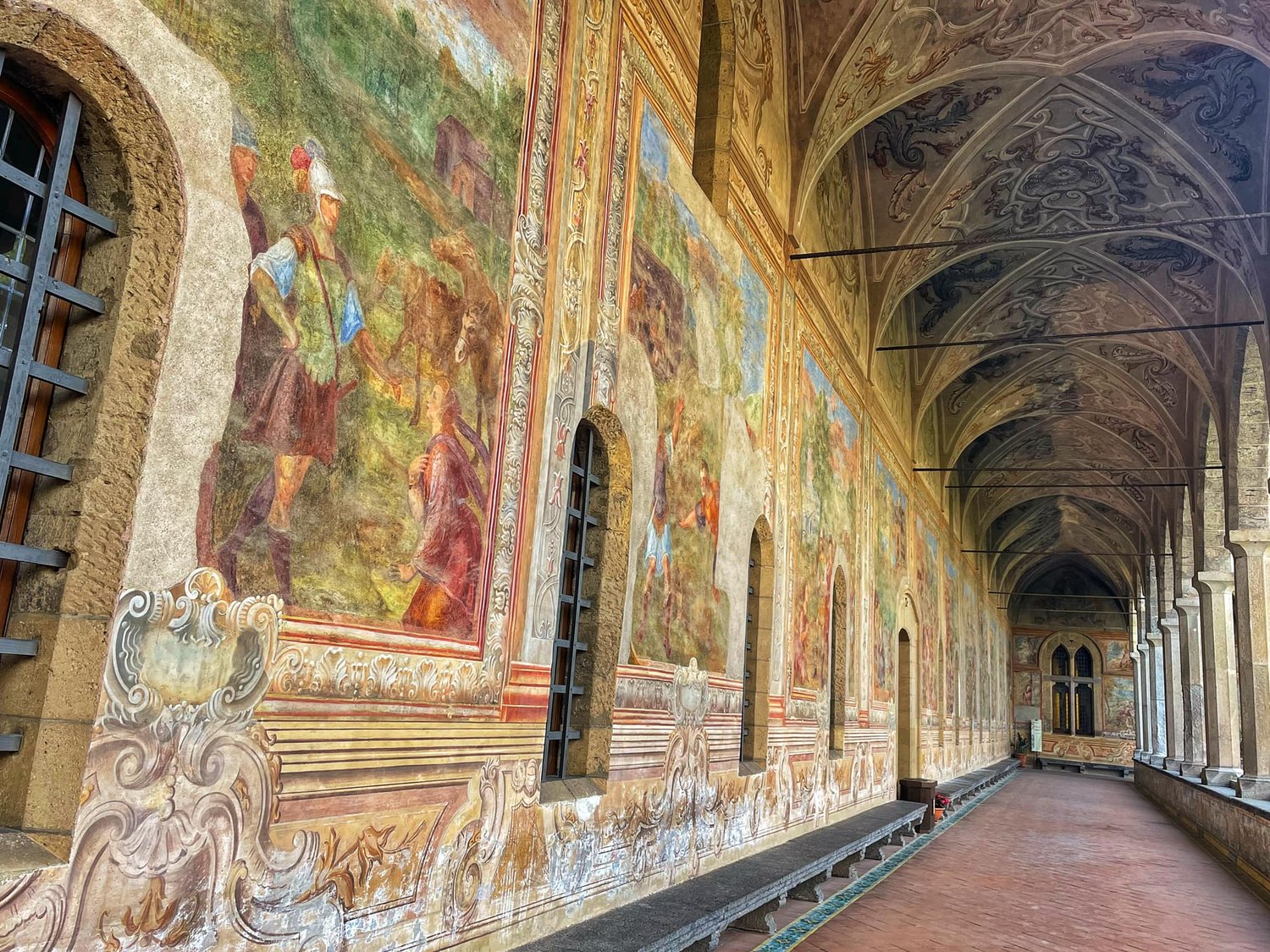 Chiostro di Santa Chaira Naples