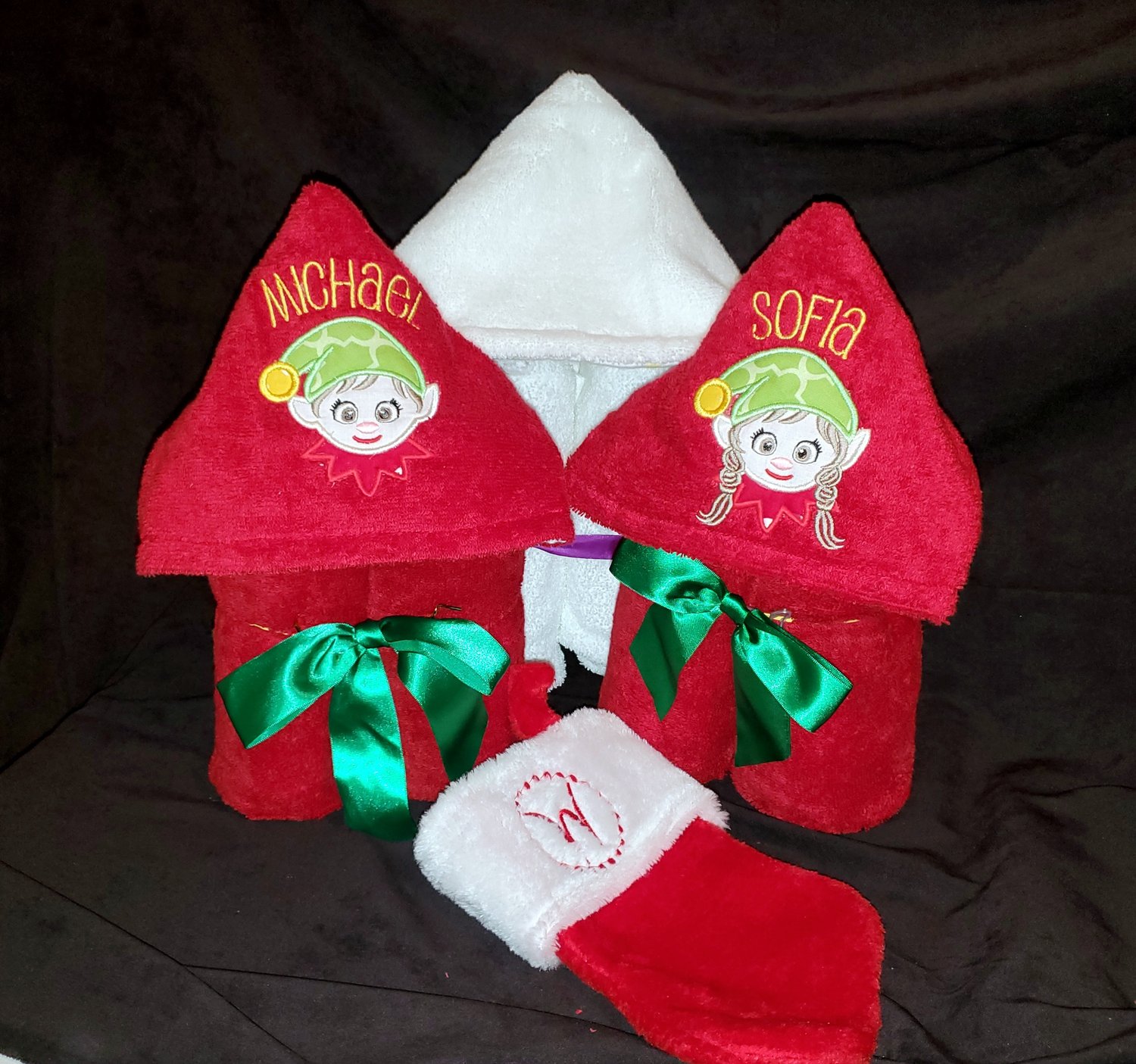 Cute Elf Girl Elf Boy Peeker Christmas Embroidery design
