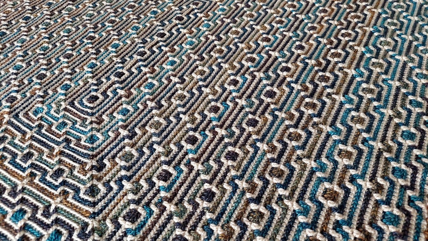 Mosaic Allure. Overlay mosaic crochet pattern