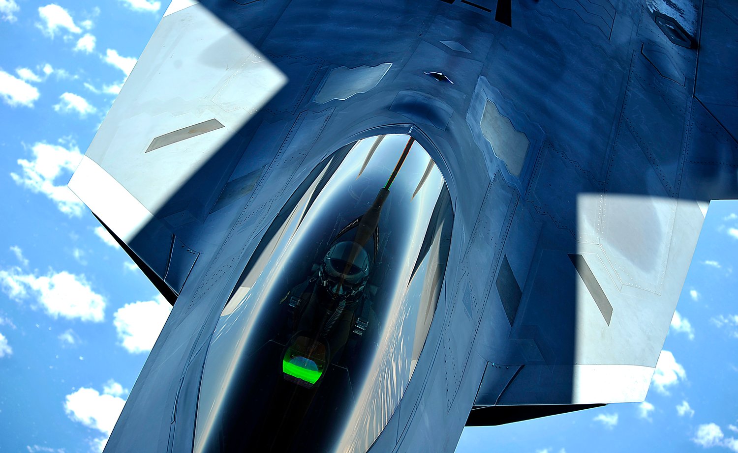 Best wallpaper and background, picture, video, news, Military, Aircraft, Jet Aircraft, Jet Fighter, F-14 Tomcat, F-15 Strike Eagle, F/A-18 Super Hornet, C-130 Hercules, Airborne, F-22 Raptor, AWACS, Military picture, Military video, Aviation, Boeing, Airb