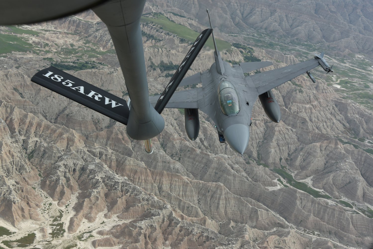 Best wallpaper and background, picture, video, news, Military, Aircraft, Jet Aircraft, Jet Fighter, F-14 Tomcat, F-15 Strike Eagle, F/A-18 Super Hornet, C-130 Hercules, Airborne, F-22 Raptor, AWACS, Military picture, Military video, Aviation, Boeing, Airb