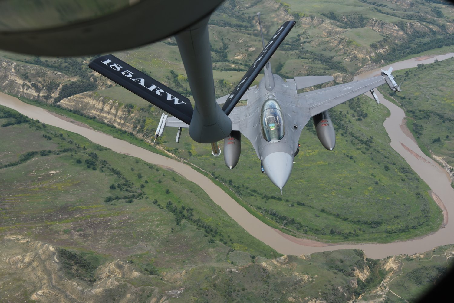Best wallpaper and background, picture, video, news, Military, Aircraft, Jet Aircraft, Jet Fighter, F-14 Tomcat, F-15 Strike Eagle, F/A-18 Super Hornet, C-130 Hercules, Airborne, F-22 Raptor, AWACS, Military picture, Military video, Aviation, Boeing, Airb
