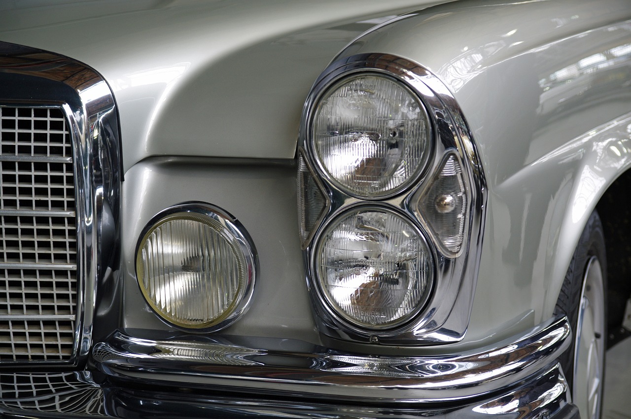 Foto de coche Mercedes-faros-cromo