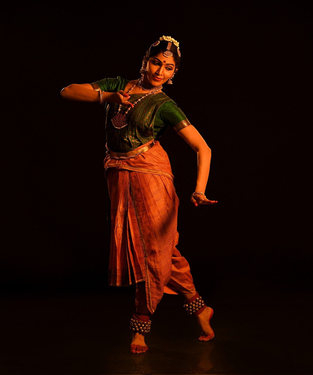 Bharatanatyam, danza y mujer india