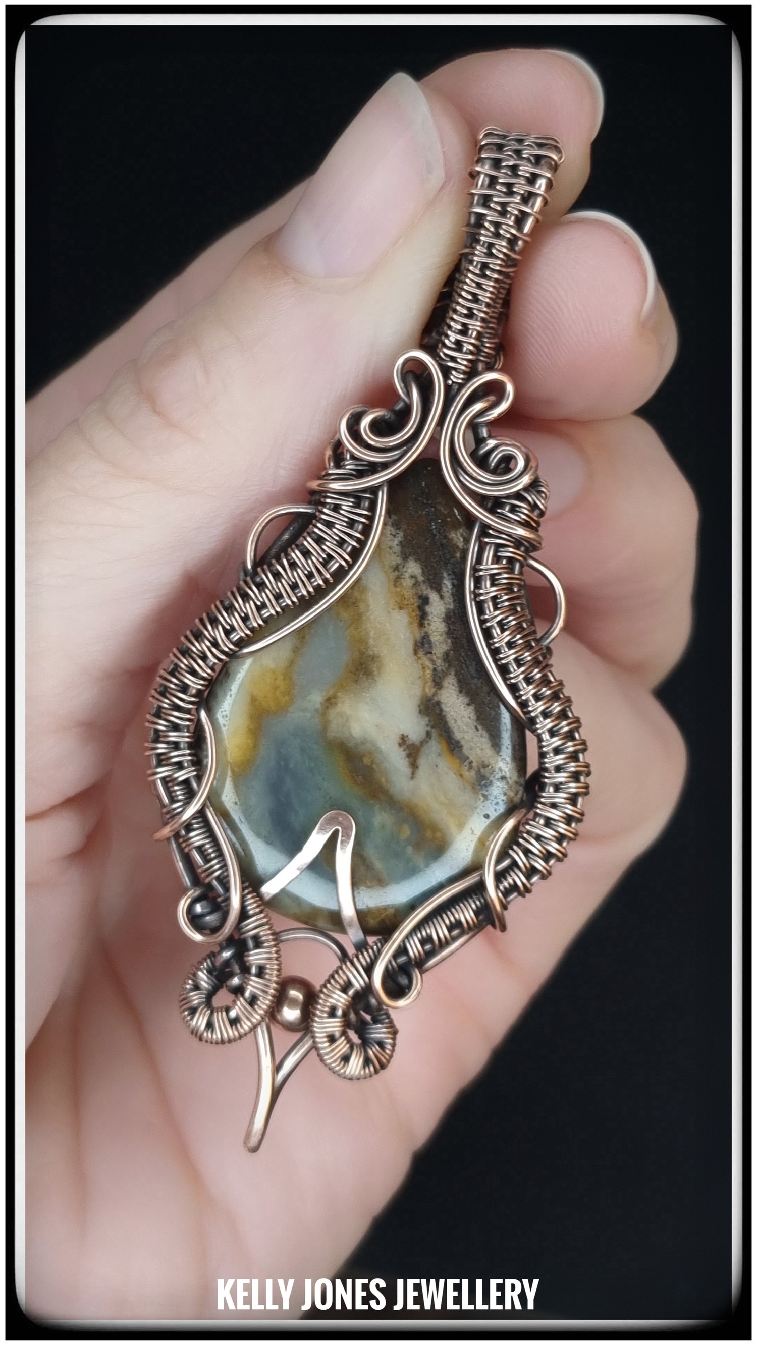 Victor, unisex pendant This wire wrap PDF tutorial can be  downloaded instantly so you can start crafting straight