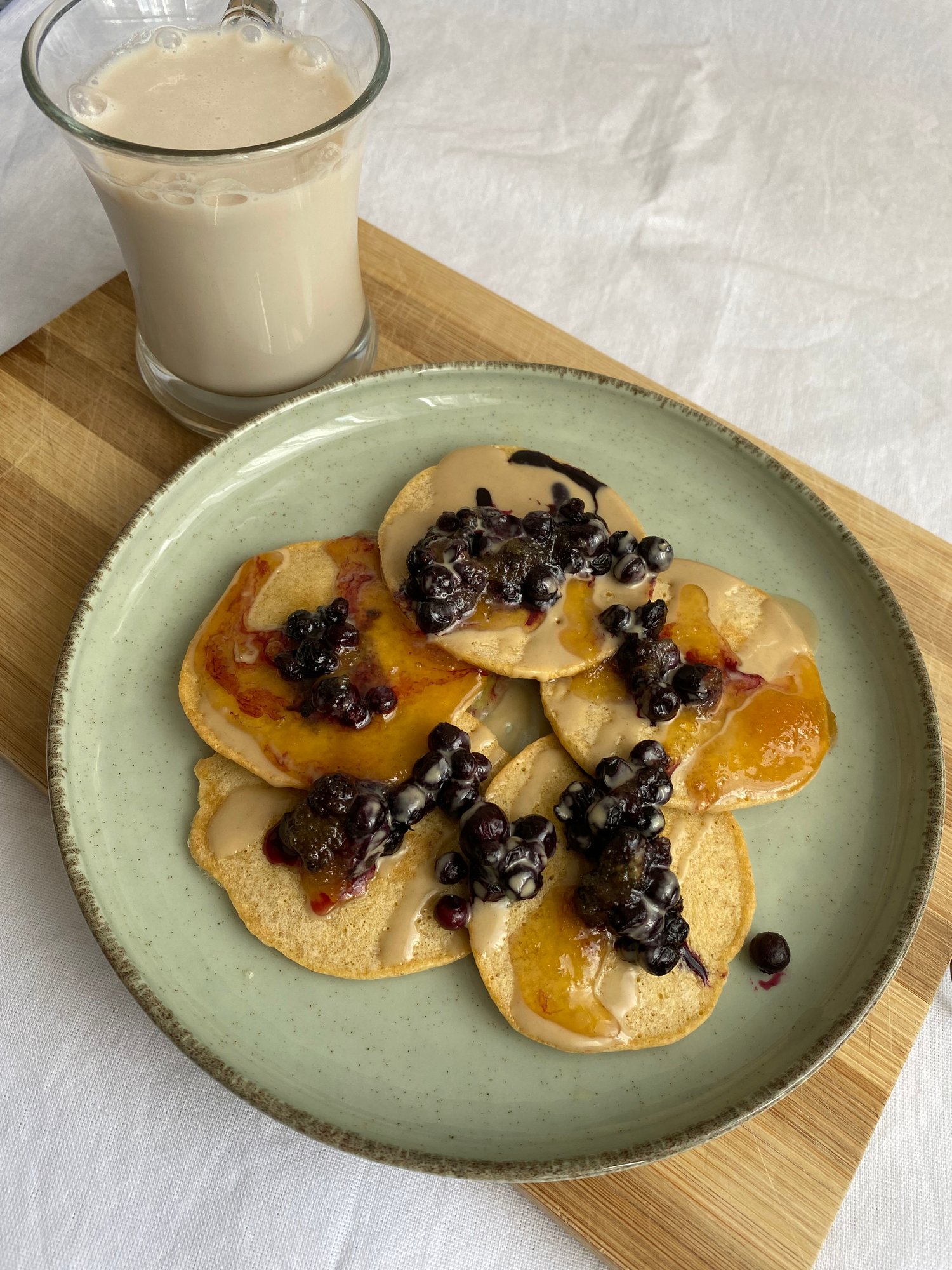 Tortitas fáciles de desayuno sin gluten y sin lácteos.