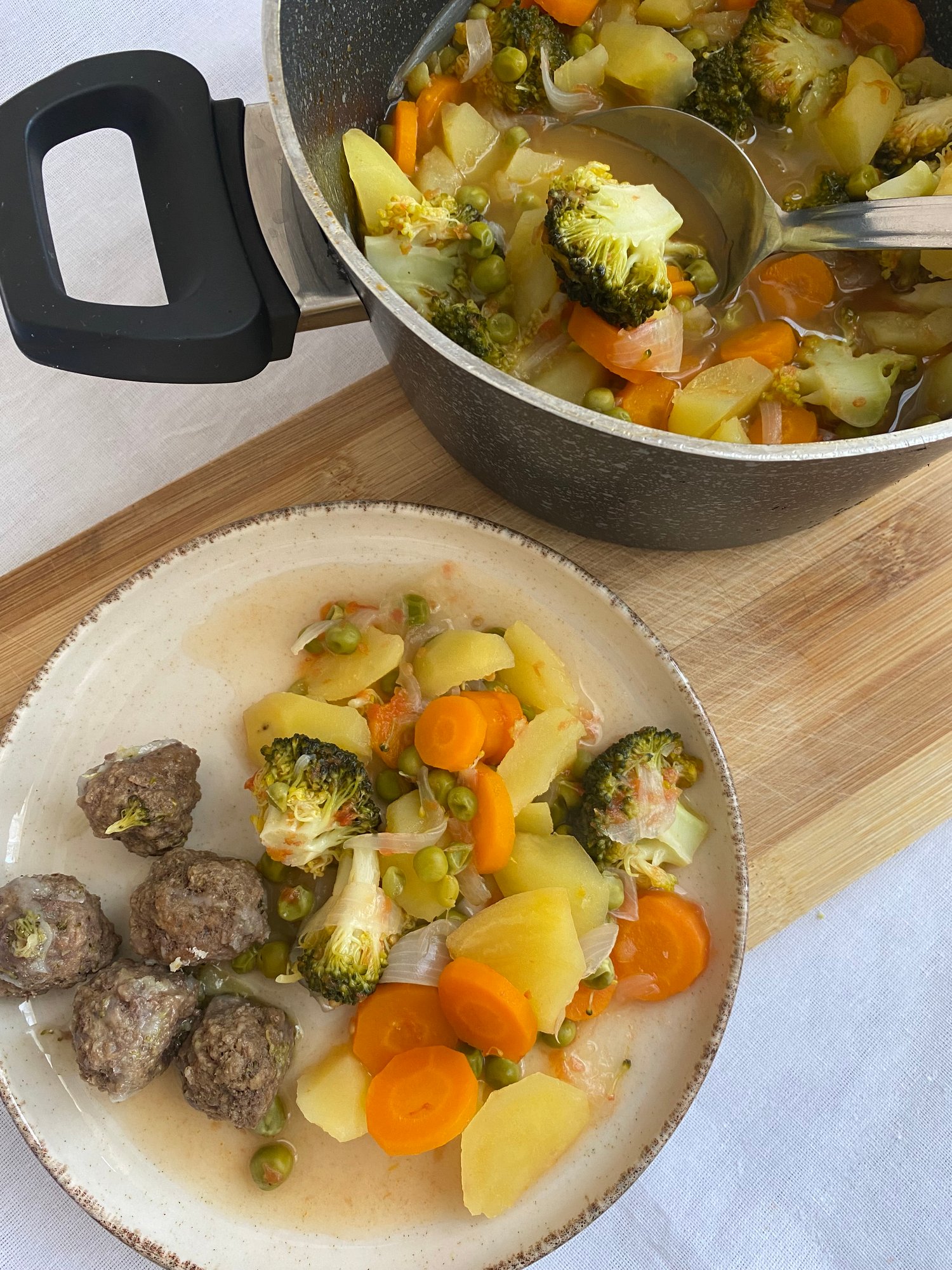 Menestra de verduras tradicional, fácil y rápida de hacer.