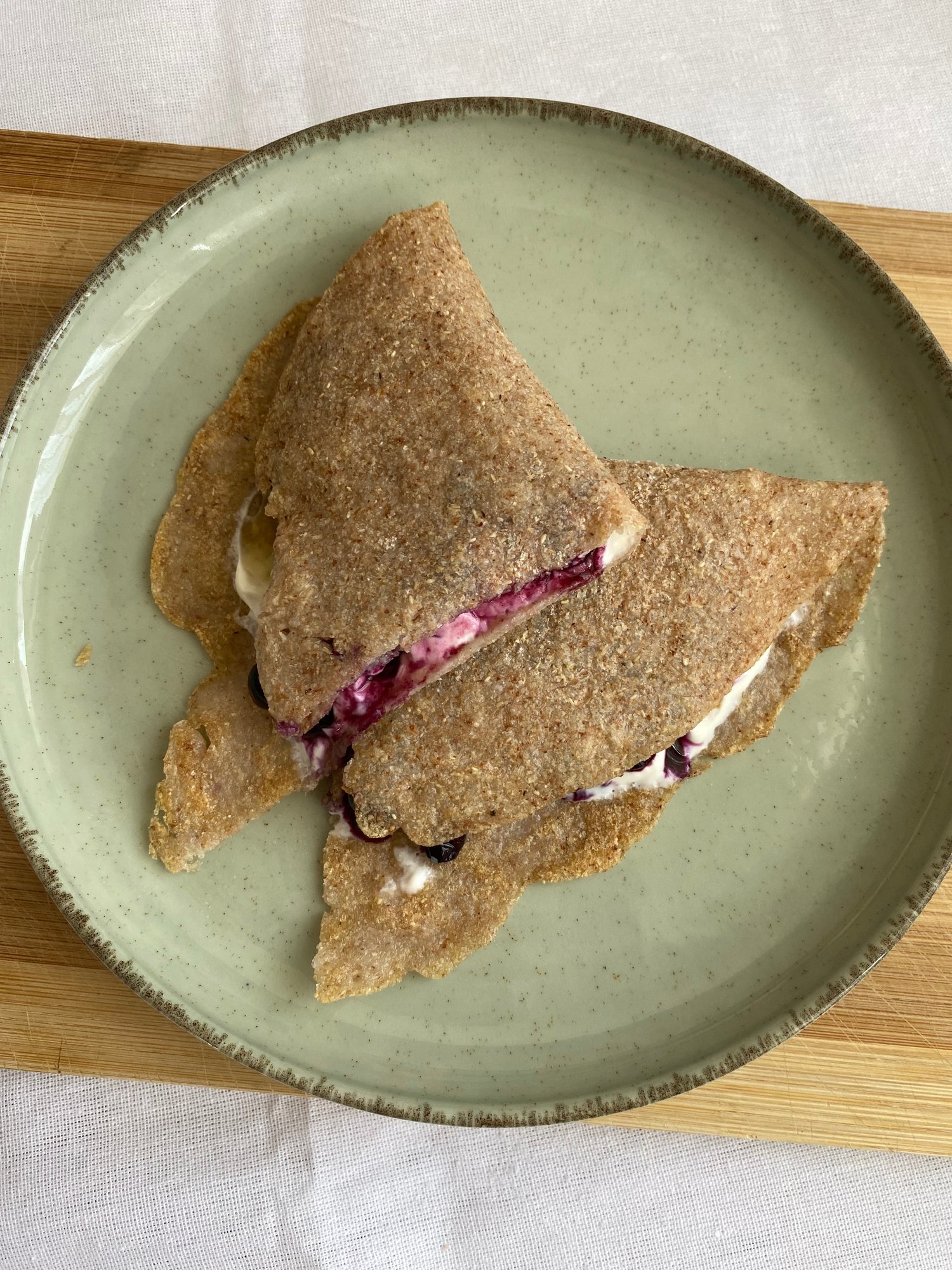 Crepe sin gluten, sin lácteos rápida y fácil de hacer ideal para intolerancias alimentarias.