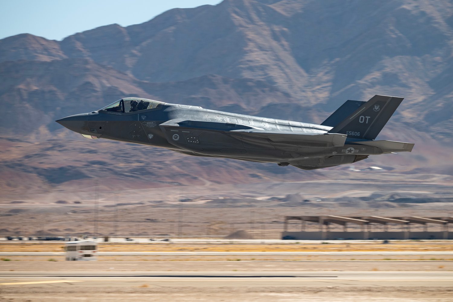 Best wallpaper and background, picture, video, news, Military, Aircraft, Jet Aircraft, Jet Fighter, F-14 Tomcat, F-15 Strike Eagle, F/A-18 Super Hornet, C-130 Hercules, Airborne, F-22 Raptor, AWACS, Military picture, Military video, Aviation, Boeing, Airb