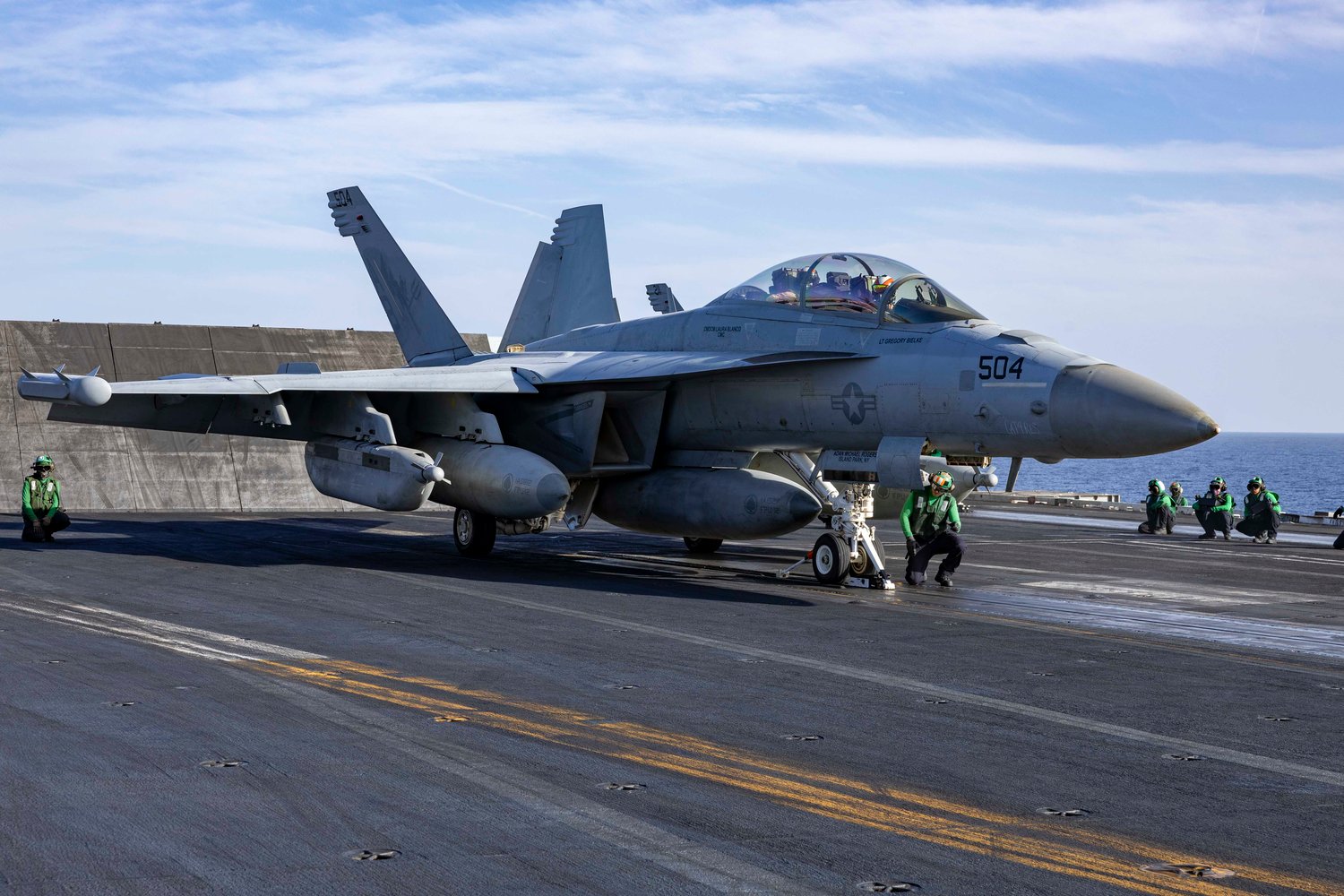 Best wallpaper and background, picture, video, news, Military, Aircraft, Jet Aircraft, Jet Fighter, F-14 Tomcat, F-15 Strike Eagle, F/A-18 Super Hornet, C-130 Hercules, Airborne, F-22 Raptor, AWACS, Military picture, Military video, Aviation, Boeing, Airb