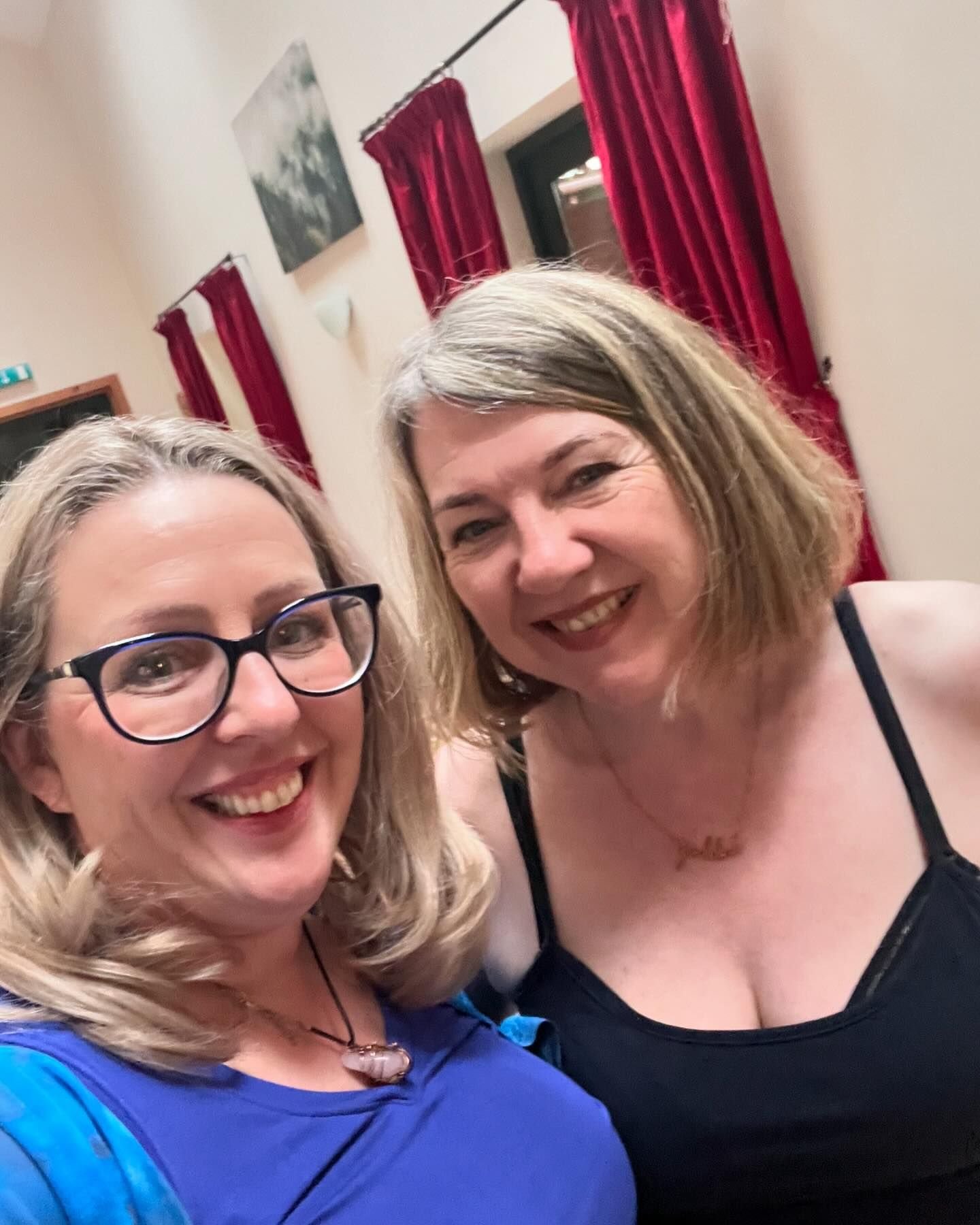 women, curtains, glasses, guru circles