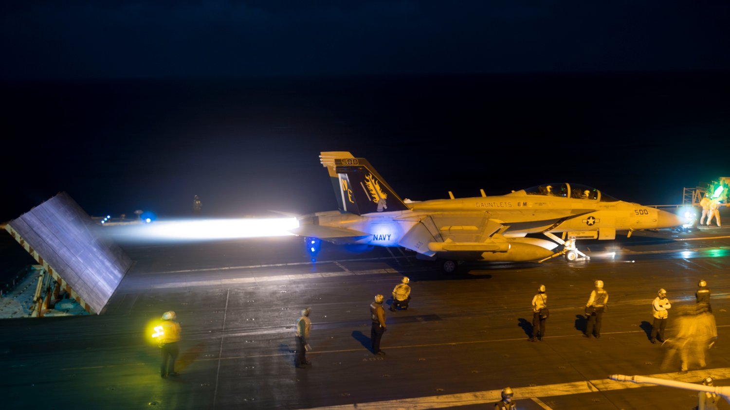 Best wallpaper and background, picture, video, news, Military, Aircraft, Jet Aircraft, Jet Fighter, F-14 Tomcat, F-15 Strike Eagle, F/A-18 Super Hornet, C-130 Hercules, Airborne, F-22 Raptor, AWACS, Military picture, Military video, Aviation, Boeing, Airb