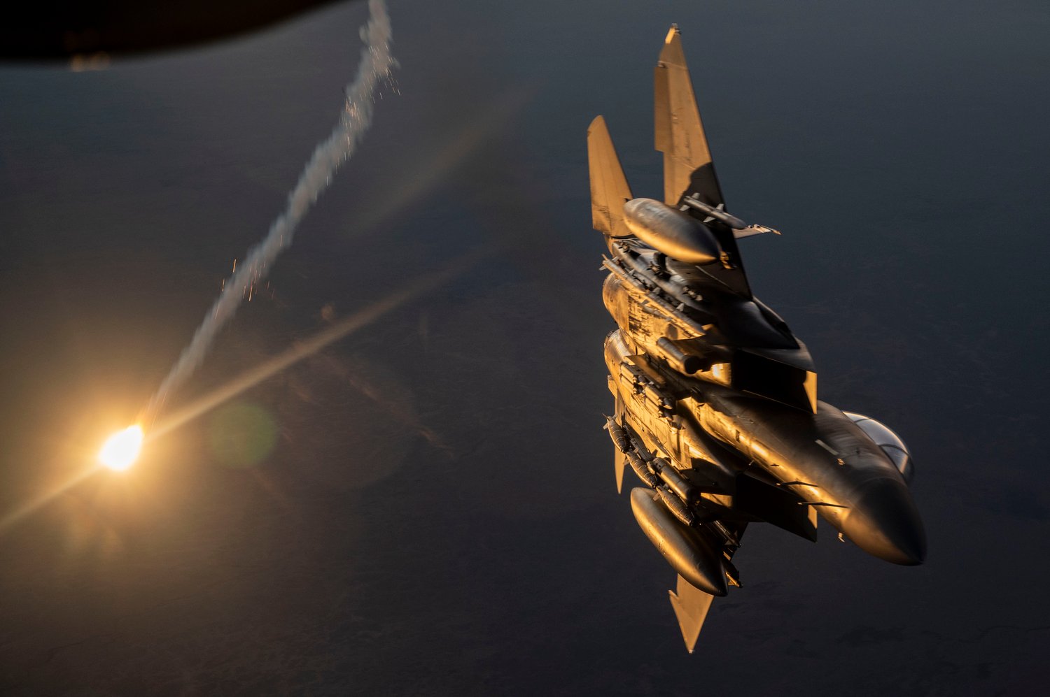Best wallpaper and background, picture, video, news, Military, Aircraft, Jet Aircraft, Jet Fighter, F-14 Tomcat, F-15 Strike Eagle, F/A-18 Super Hornet, C-130 Hercules, Airborne, F-22 Raptor, AWACS, Military picture, Military video, Aviation, Boeing, Airb