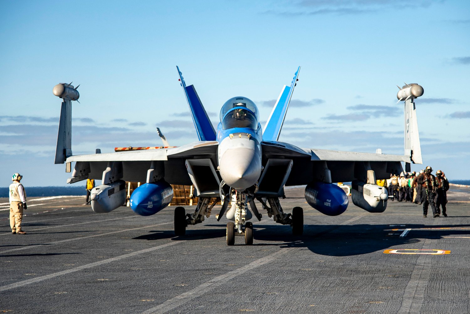 Best wallpaper and background, picture, video, news, Military, Aircraft, Jet Aircraft, Jet Fighter, F-14 Tomcat, F-15 Strike Eagle, F/A-18 Super Hornet, C-130 Hercules, Airborne, F-22 Raptor, AWACS, Military picture, Military video, Aviation, Boeing, Airb