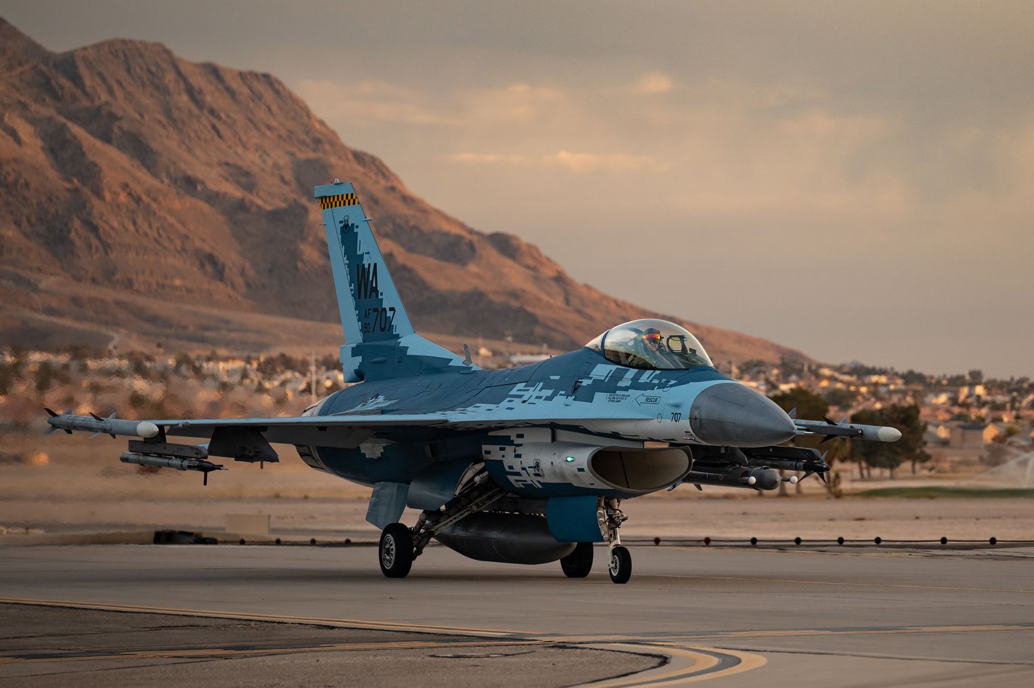 Best wallpaper and background, picture, video, news, Military, Aircraft, Jet Aircraft, Jet Fighter, F-14 Tomcat, F-15 Strike Eagle, F/A-18 Super Hornet, C-130 Hercules, Airborne, F-22 Raptor, AWACS, Military picture, Military video, Aviation, Boeing, Airb