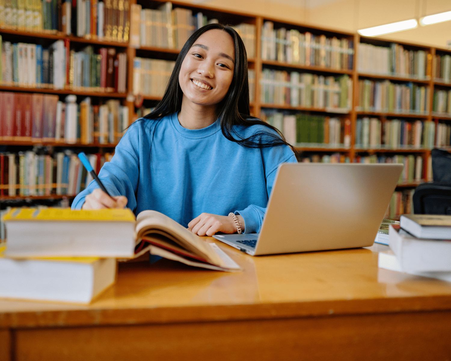 successful physics student - image from freepik,com