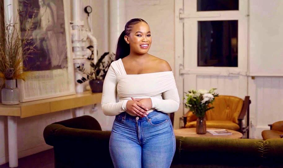 Eros Reclusion warm, inviting brand introduction.