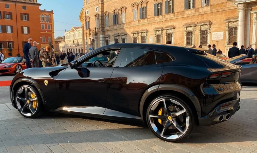 Ferrari Purosangue