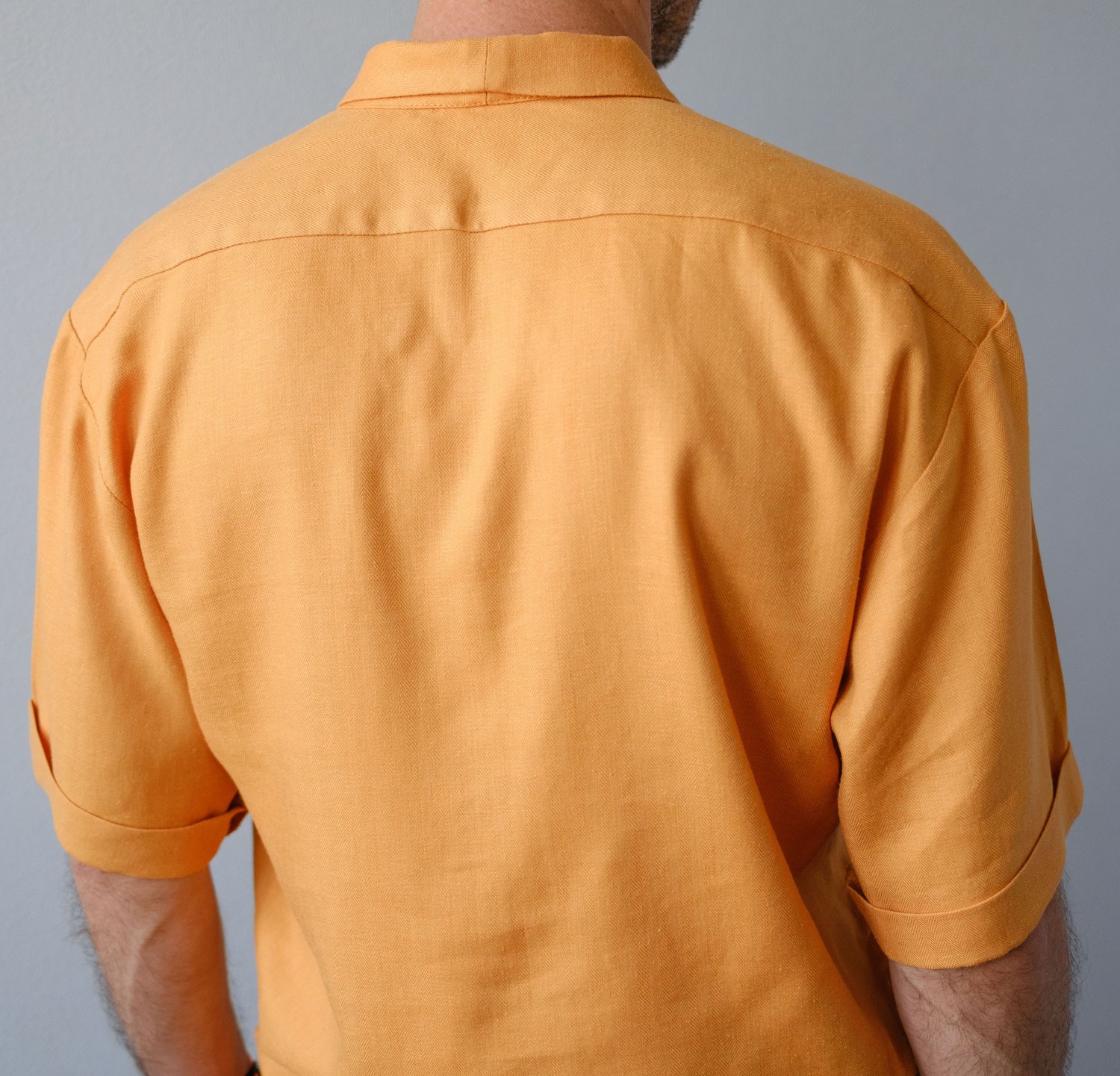 Mens linen shirt back yoke detail construction Jacomo sewing pattern