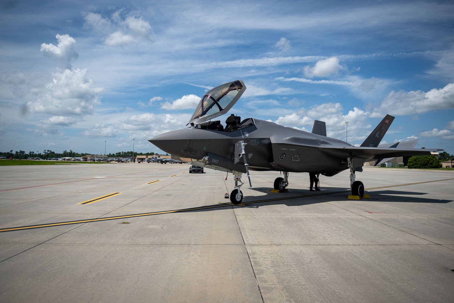 Best wallpaper and background, picture, video, news, Military, Aircraft, Jet Aircraft, Jet Fighter, F-14 Tomcat, F-15 Strike Eagle, F/A-18 Super Hornet, C-130 Hercules, Airborne, F-22 Raptor, AWACS, Military picture, Military video, Aviation, Boeing, Airb