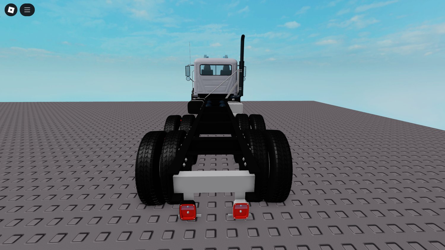 Side view of drivable Roblox Mack vehicle
