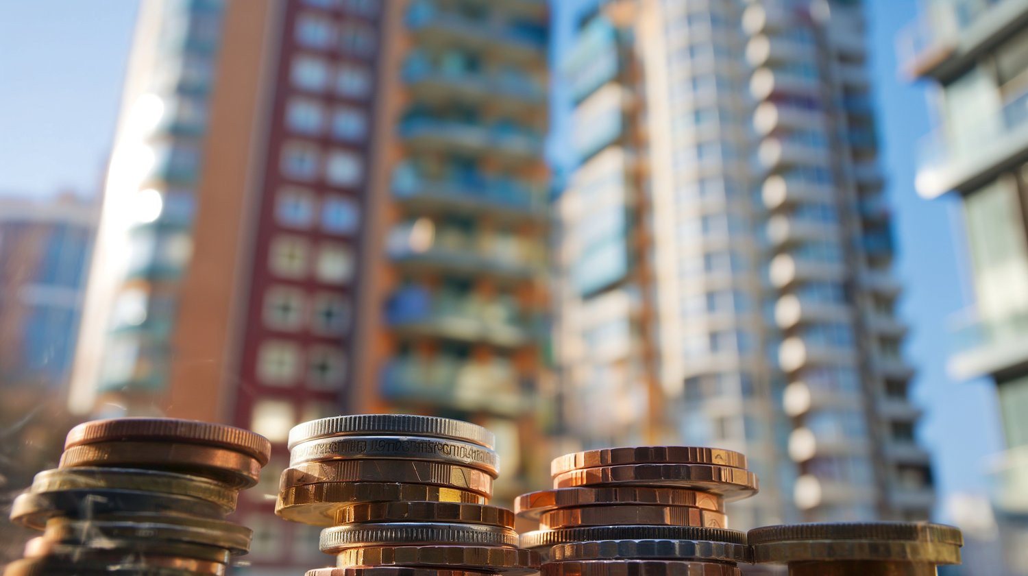 How Real Estate Crowdfunding Works in 2025 (And Why It’s Growing Fast)