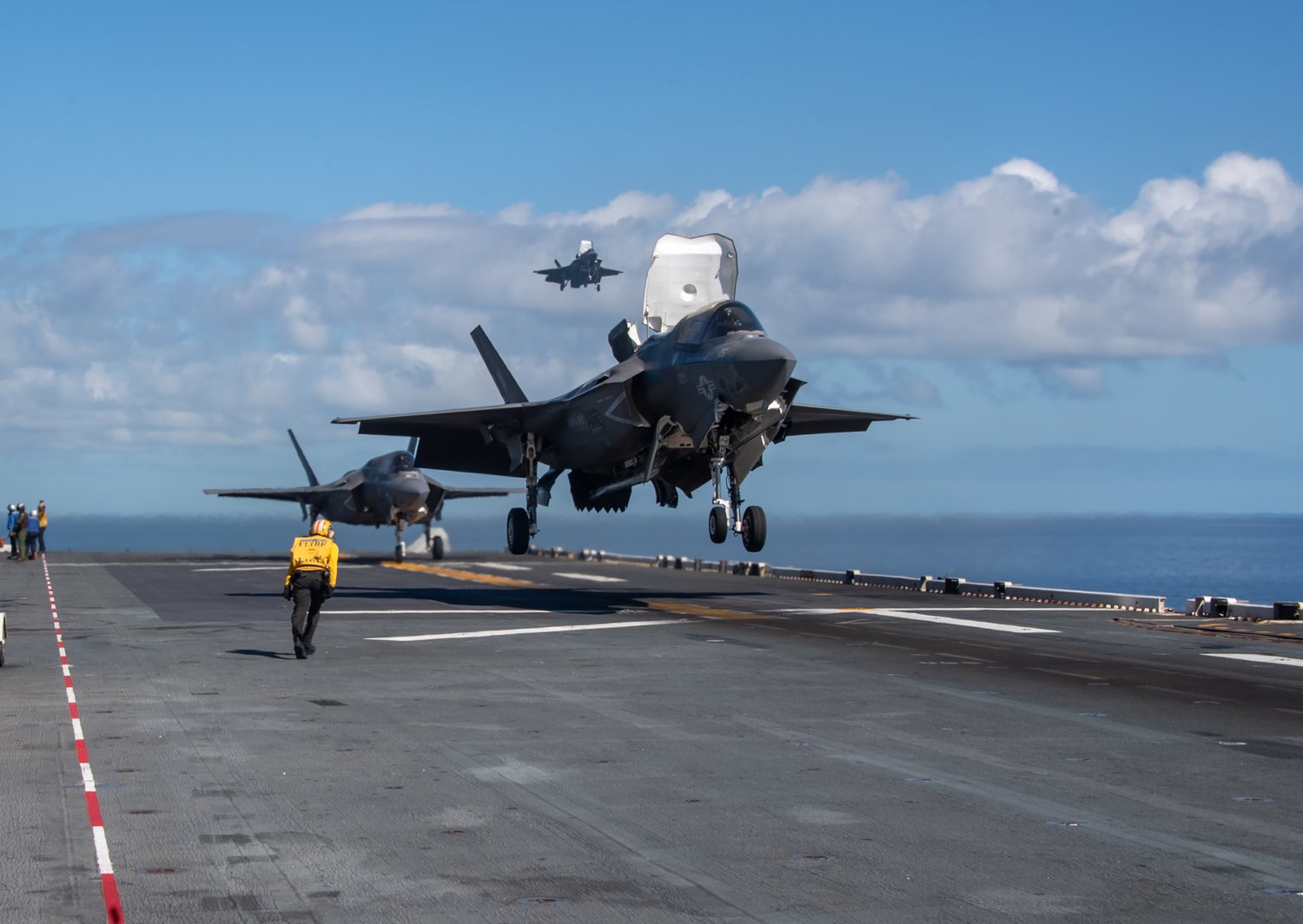 Best wallpaper and background, picture, video, news, Military, Aircraft, Jet Aircraft, Jet Fighter, F-14 Tomcat, F-15 Strike Eagle, F/A-18 Super Hornet, C-130 Hercules, Airborne, F-22 Raptor, AWACS, Military picture, Military video, Aviation, Boeing, Airb